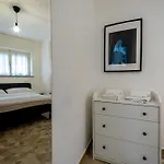 White House In * Vicenza