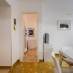 Апартаменты White House In