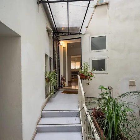 White House In * Vicenza