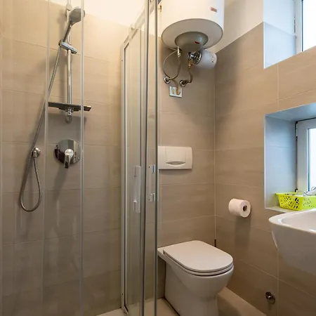 White House In Apartment